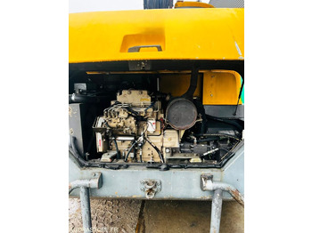 Excavadora Pelle Mecalac 14 MBX - 2003 / 9940 HEURES: foto 5 Excavadora Pelle Mecalac 14 MBX - 2003 / 9940 HEURES: foto 5