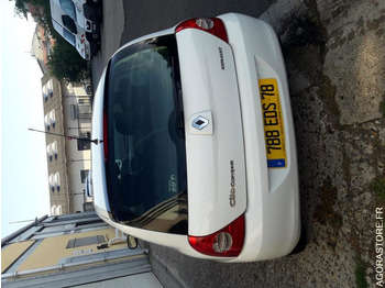 Coche RENAULT