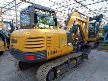 Excavadora de cadenas XCMG XE60DA