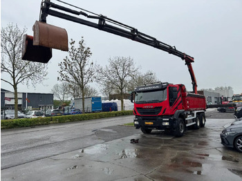 Camión volquete IVECO Trakker