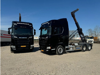 Camión multibasculante SCANIA R 580