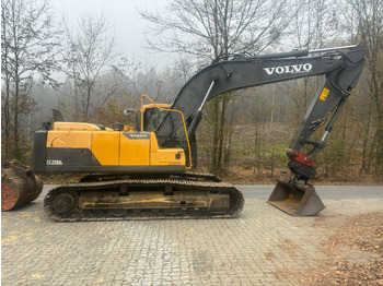 Excavadora de cadenas Volvo EC 220 DL: foto 2