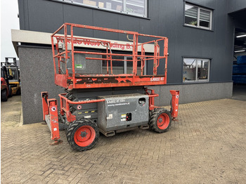 Plataforma de tijeras Skyjack SJ 6832RT Schaarhoogwerker SCISSOR 2014 4X4 Kubota Diesel 12M Werkhoogte: foto 2 Plataforma de tijeras Skyjack SJ 6832RT Schaarhoogwerker SCISSOR 2014 4X4 Kubota Diesel 12M Werkhoogte: foto 2