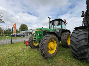 Tractor JOHN DEERE 2140