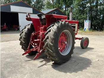 Tractor Mc cormick international F 806 D: foto 3