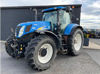 Tractor NEW HOLLAND T7000