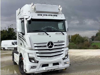 Camión MERCEDES-BENZ Actros