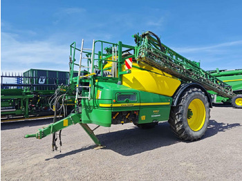 Pulverizador arrastrado JOHN DEERE