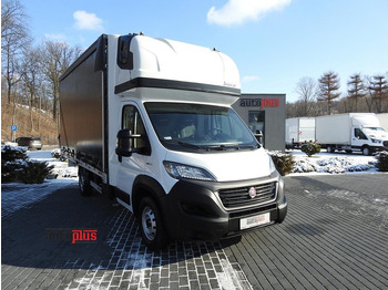 Furgoneta con lona FIAT Ducato