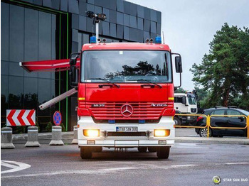 Camión de bomberos Mercedes-Benz ACTROS 1835 4x2 ZIEGLER FIRE BRIGADE: foto 3