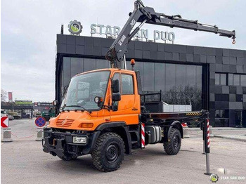 Camión volquete UNIMOG U300