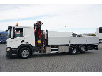 Camión caja abierta, Camión grúa Scania P 410 / 6 X 2 / SKRZYNIOWY + HDS / PALFINGER PK 24 001 / OŚ SKRĘ: foto 3