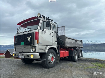 Camión caja abierta VOLVO F89