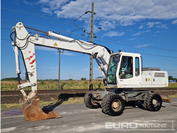 Excavadora de ruedas LIEBHERR A 924