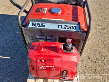 Equipo de construcción Lot of Generators: Honda EX7, Ras TL2500, Access 3000 (3 of for Spares): foto 5 Equipo de construcción Lot of Generators: Honda EX7, Ras TL2500, Access 3000 (3 of for Spares): foto 5