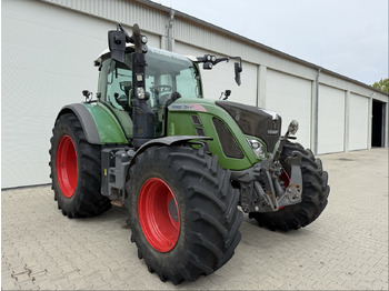Tractor FENDT 724 Vario