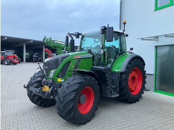 Tractor FENDT 724 Vario