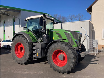 Tractor FENDT 826 Vario