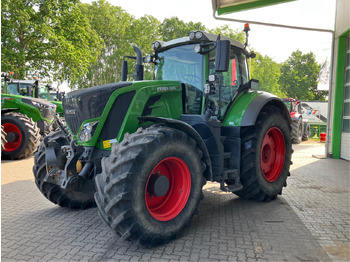 Tractor FENDT 826 Vario