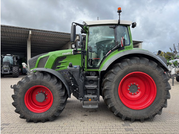 Tractor FENDT 826 Vario