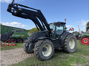 Tractor VALTRA T254