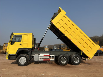 Camión volquete para transporte de silos SINOTRUK Howo 6x4 Dump truck 371hp: foto 5