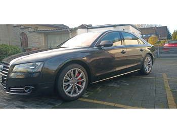 Sedan AUDI