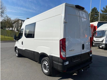 Furgón Iveco Daily 35S16A8 CRV MY22 Euro6 Klima AHK Navi ZV: foto 4