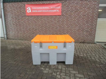 Camión cisterna para transporte de combustible nuevo Brandstoftank kunststof: foto 3