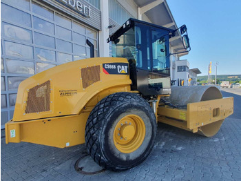Compactador CAT CS66B Walzenzug / 2017 / nur 630h! / Klima: foto 2 Compactador CAT CS66B Walzenzug / 2017 / nur 630h! / Klima: foto 2