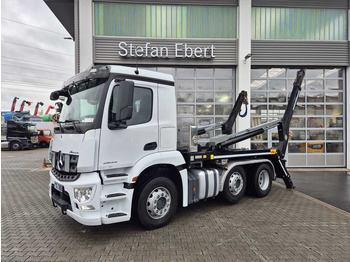 Camión portacontenedor de cadenas MERCEDES-BENZ Arocs