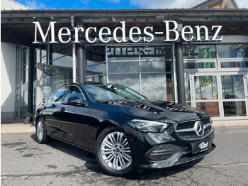 Sedan MERCEDES-BENZ