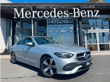 Sedan MERCEDES-BENZ