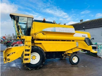 Cosechadora de granos NEW HOLLAND TC series