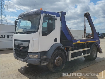 Camión portacontenedor de cadenas DAF LF 220