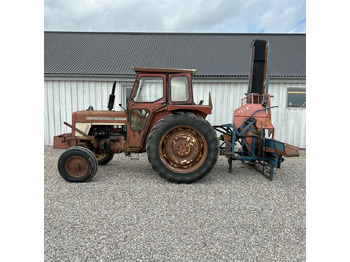 Tractor INTERNATIONAL