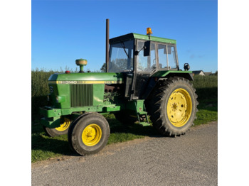 Tractor John Deere 3140: foto 1