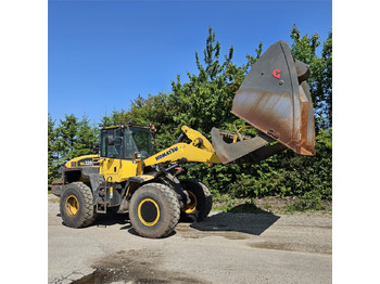Cargadora de ruedas KOMATSU WA320-5