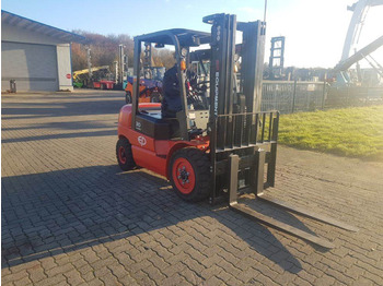 Carretilla elevadora eléctrica EP EFL302: foto 4