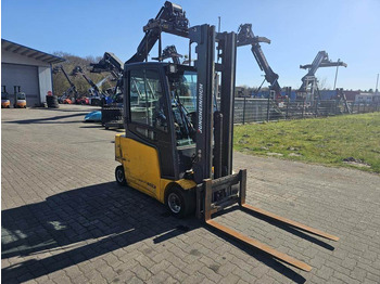 Carretilla elevadora eléctrica Jungheinrich EFG320: foto 4