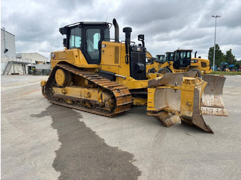 Bulldozer CATERPILLAR D6