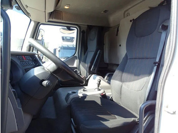 Camión caja cerrada DAF LF 260 16 TON SLEEPER BOX 720X250X244 LBW 1.5 T: foto 4