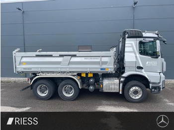 Camión volquete Mercedes-Benz Arocs 2653 K 6x4: foto 3