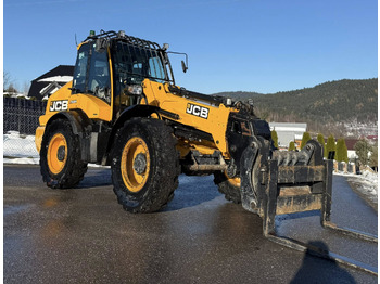 Cargadora de ruedas telescópica JCB TM320