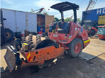 Compactador DYNAPAC