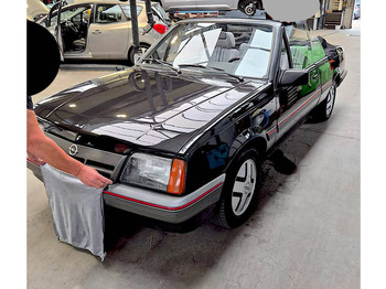 Sedan OPEL