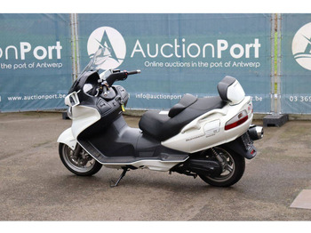 Motocicleta Suzuki Burgman 650 Executive: foto 3 Motocicleta Suzuki Burgman 650 Executive: foto 3