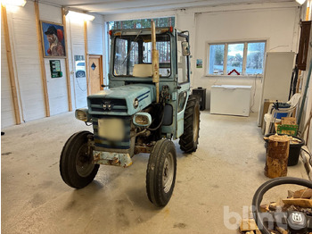 Tractor MASSEY FERGUSON