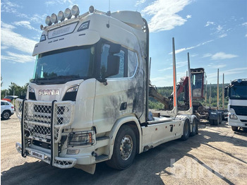 Camión forestal SCANIA R 650