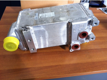 Enfriador de aceite para Camión SCAMBIATORE DI CALORE ZF INTARDER: foto 4